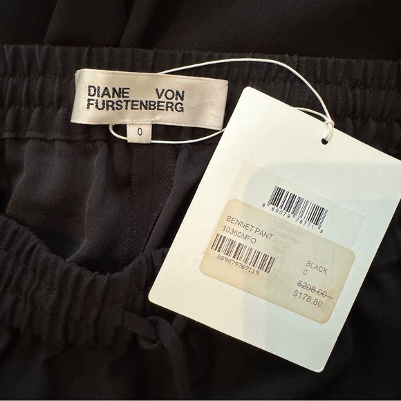 DVF Bennet Pant in Black - Trousers with Pocket- Joggers - Picture 2 of 5